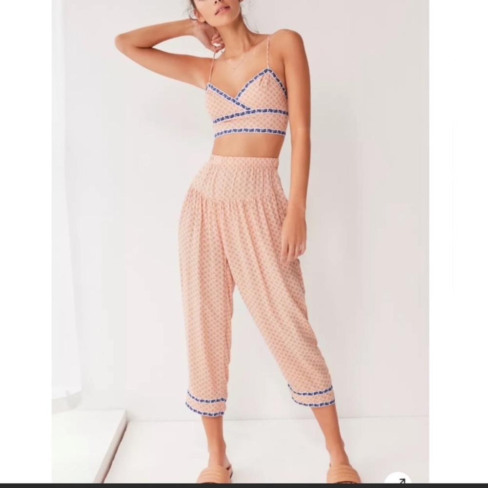 Urban outfitters cropped pant